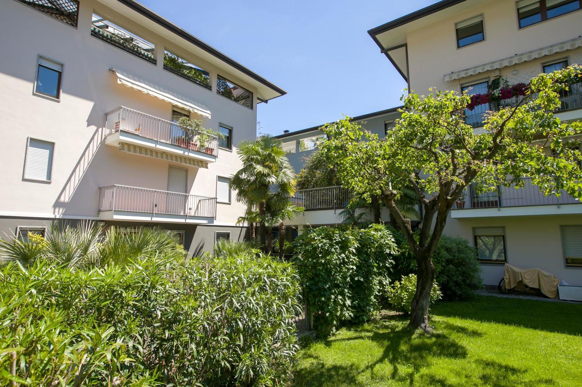 Elegance Suite Isabella - Happy Rentals Riva del Garda Exterior foto